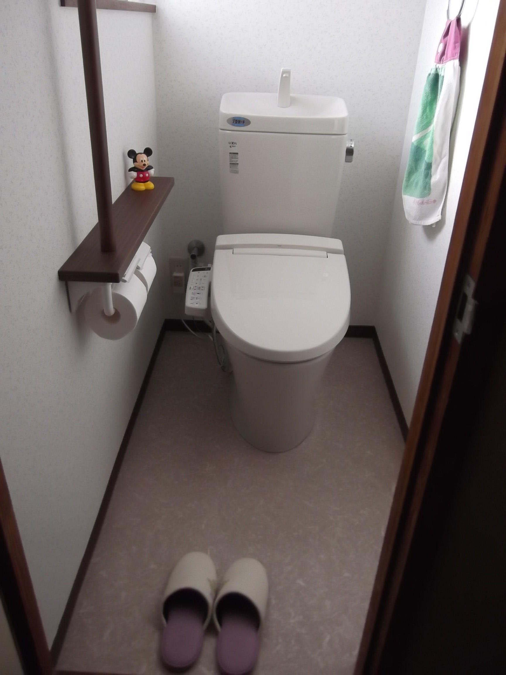U様邸。和式トイレから洋式トイレへのリフォーム事例です。